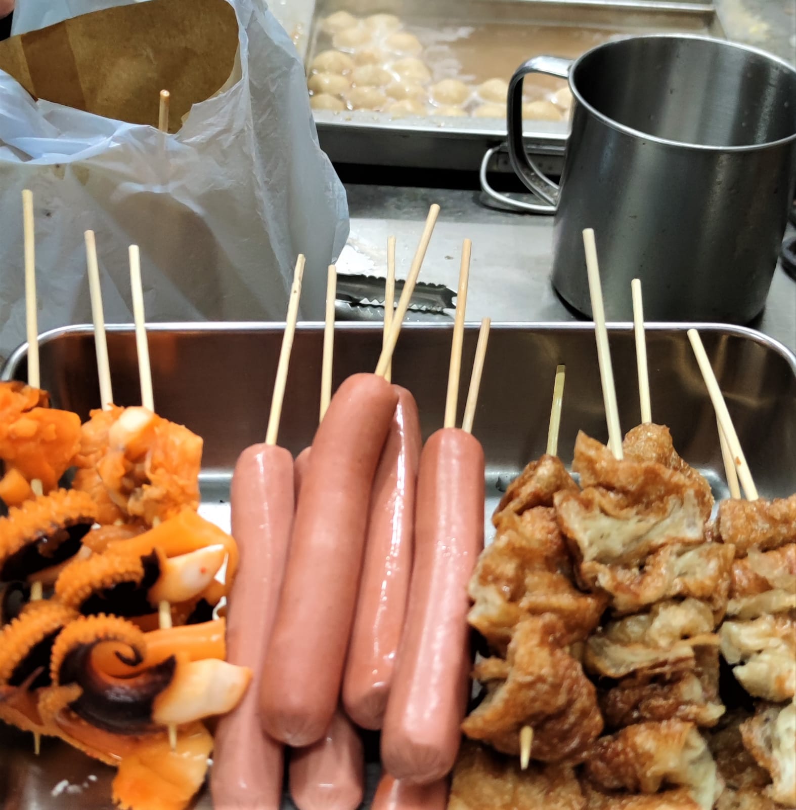 劉德華梁朝偉年代的香港七類零食—向手推車和攤檔小吃敬禮