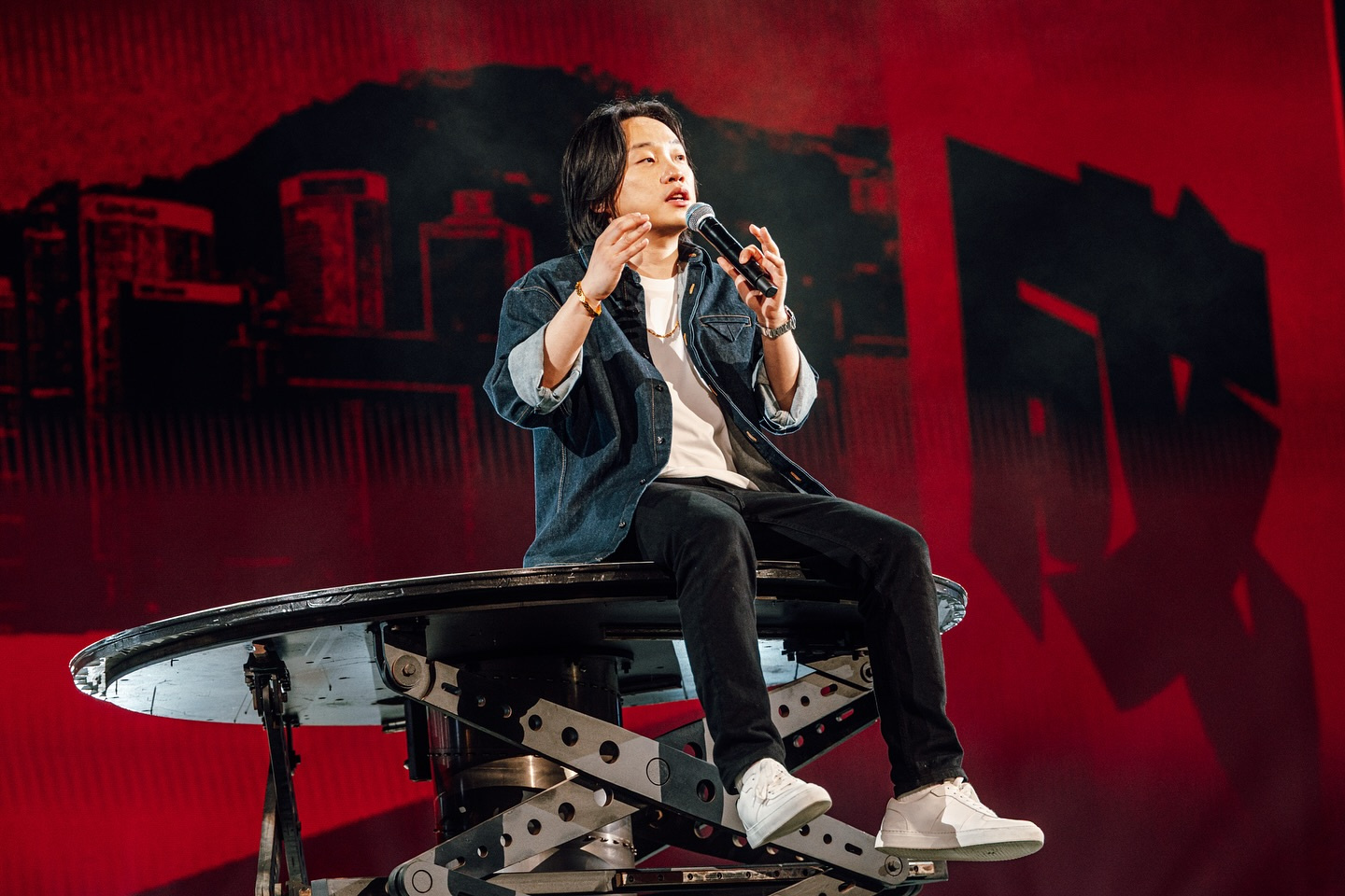 紅館四十多年來，首次有英語棟篤笑連爆五場—神奇「港式」ABC歐陽萬成11條搞笑妙方